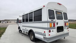2022 Chevrolet Thomas Minotour Non CDL 14pass- Low Miles 76K full