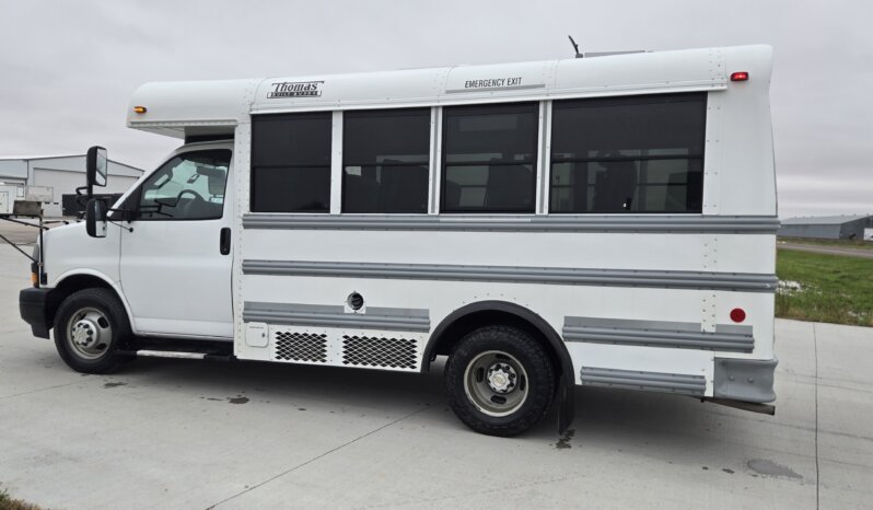 2022 Chevrolet Thomas Minotour Non CDL 14pass- Low Miles 76K full