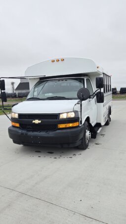 2022 Chevrolet Thomas Minotour Non CDL 14pass- Low Miles 76K full