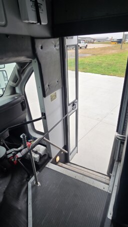 2022 Chevrolet Thomas Minotour Non CDL 14pass- Low Miles 76K full