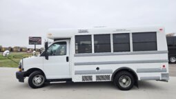 2022 Chevrolet Thomas Minotour (NON CDL) 14pass & Only 75Kmiles full