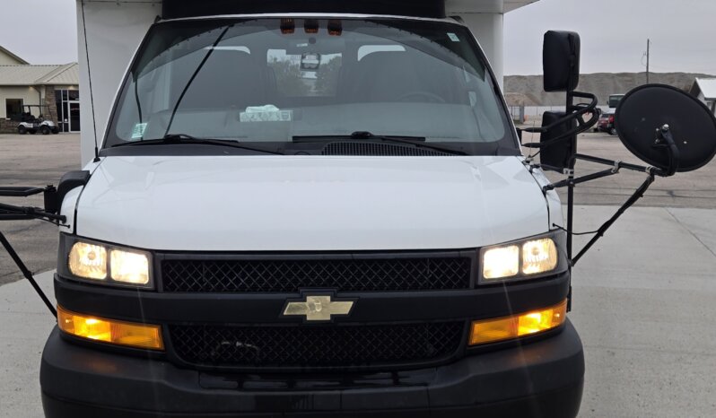 2022 Chevrolet Thomas Minotour (NON CDL) 14pass & Only 75Kmiles full