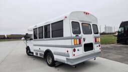 2022 Chevrolet Thomas Minotour (NON CDL) 14pass & Only 75Kmiles full