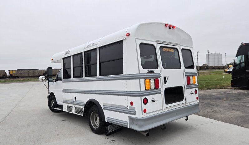 2022 Chevrolet Thomas Minotour (NON CDL) 14pass & Only 75Kmiles full