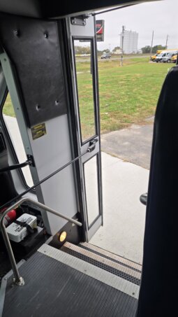 2022 Chevrolet Thomas Minotour (NON CDL) 14pass & Only 75Kmiles full