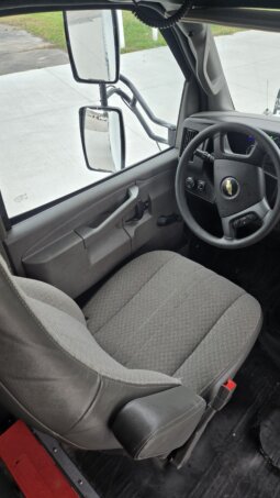 2022 Chevrolet Thomas Minotour (NON CDL) 14pass & Only 75Kmiles full
