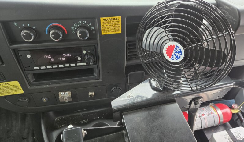 2022 Chevrolet Thomas Minotour (NON CDL) 14pass & Only 75Kmiles full