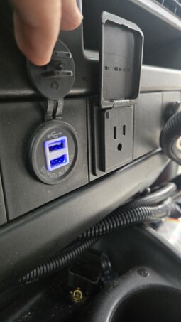 2022 Chevrolet Thomas Minotour (NON CDL) 14pass & Only 75Kmiles full