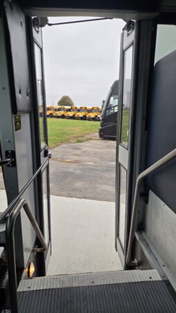 2022 Chevrolet Thomas Minotour (NON CDL) 14pass & Only 75Kmiles full