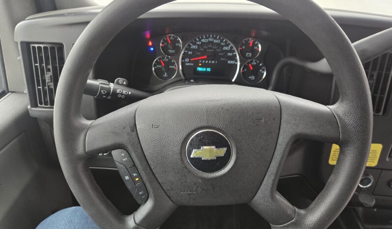 2022 Chevrolet Thomas Minotour (NON CDL) 14pass & Only 75Kmiles full