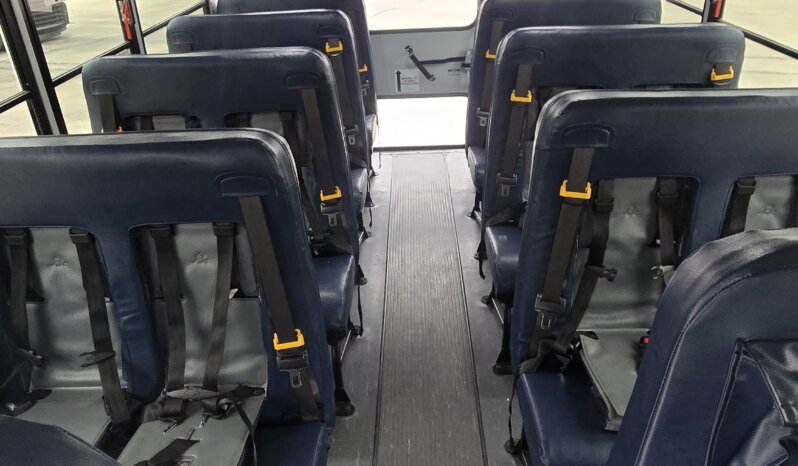 2022 Chevrolet Thomas Minotour (NON CDL) 14pass & Only 75Kmiles full