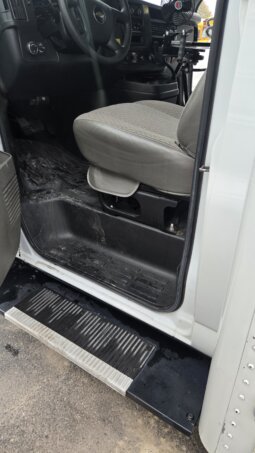 2022 Chevrolet Thomas Minotour (NON CDL) 14pass & Only 75Kmiles full