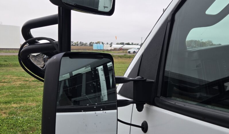 2022 Chevrolet Thomas Minotour (NON CDL) 14pass & Only 75Kmiles full